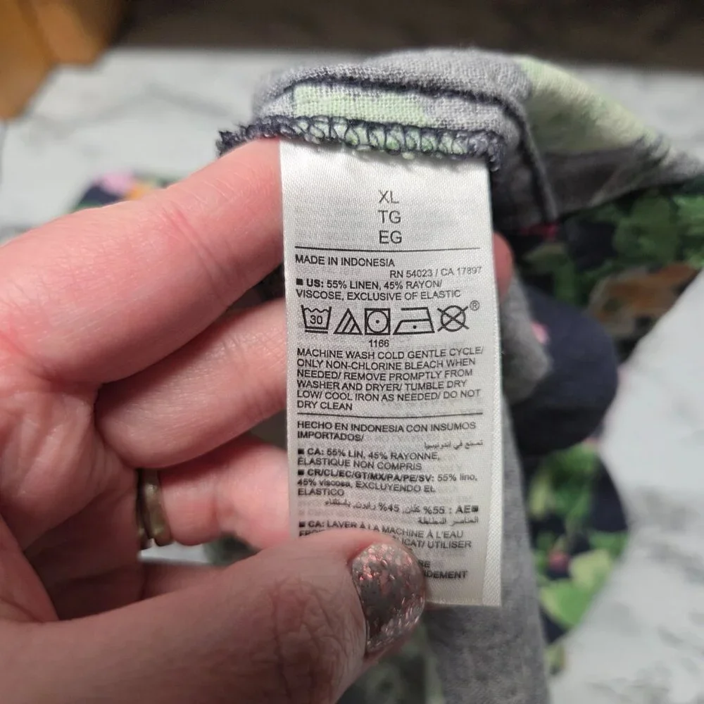 Old Navy Extra Large Navy Blue Floral Linen Blend Smocked Cottagecore Midi Dress - Picture 10 of 10